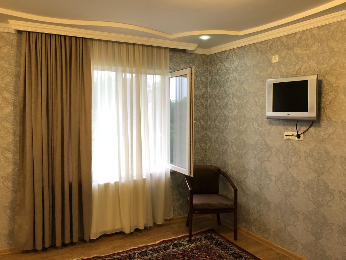 Guest House Tasunia Kutaisi Zewnętrze zdjęcie